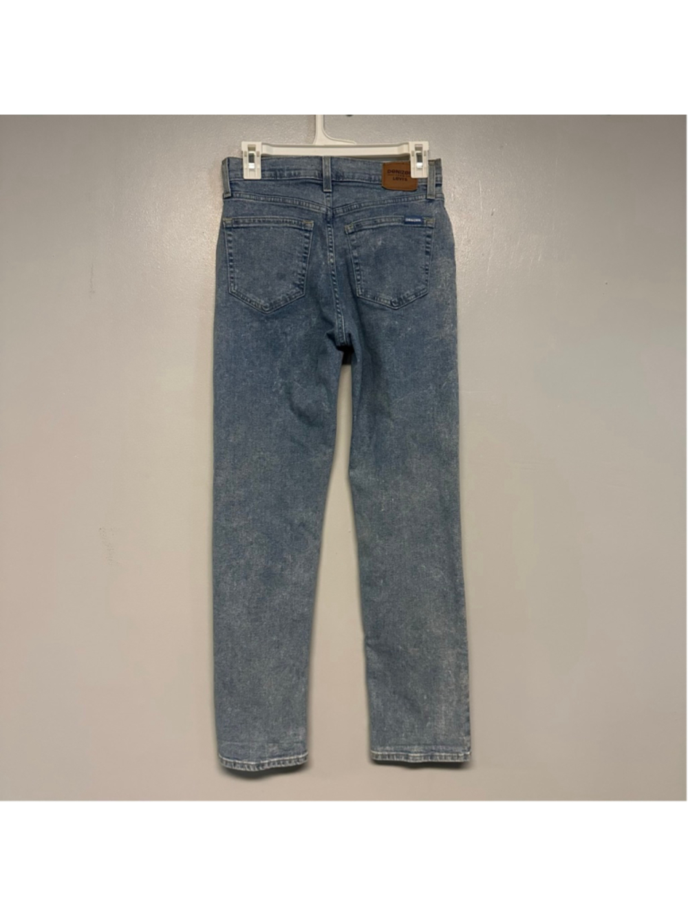 DENIZEN from Levi's Blue '90s Loose Straight Jeans women’s Size 2 acid wash - Picture 4 of 11